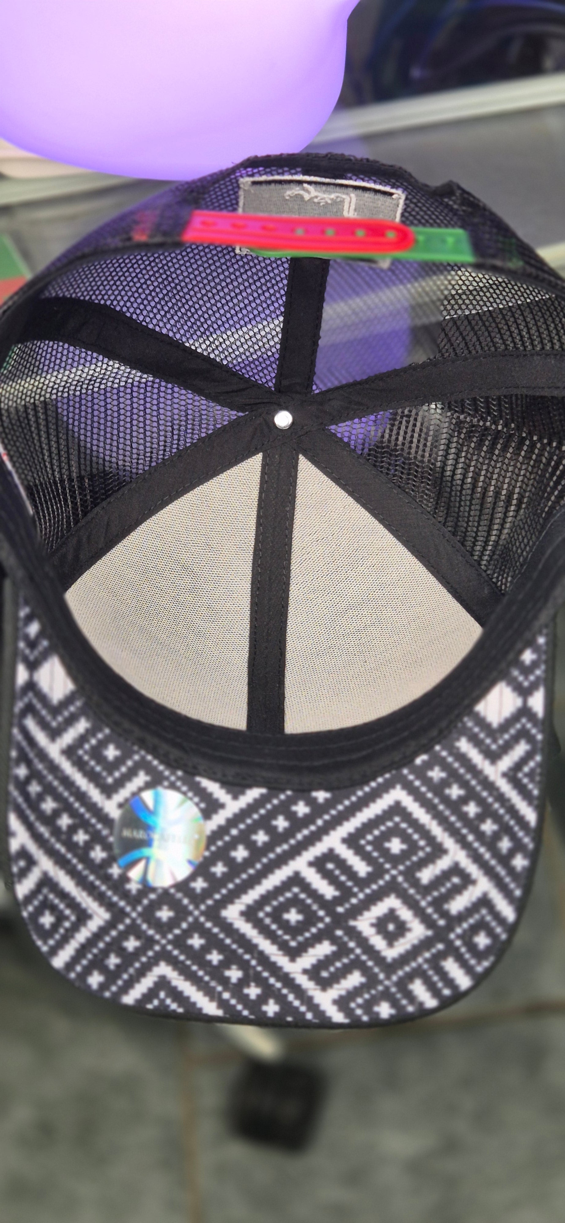 Authentic white Marocafella cap with original embroidery and side detail